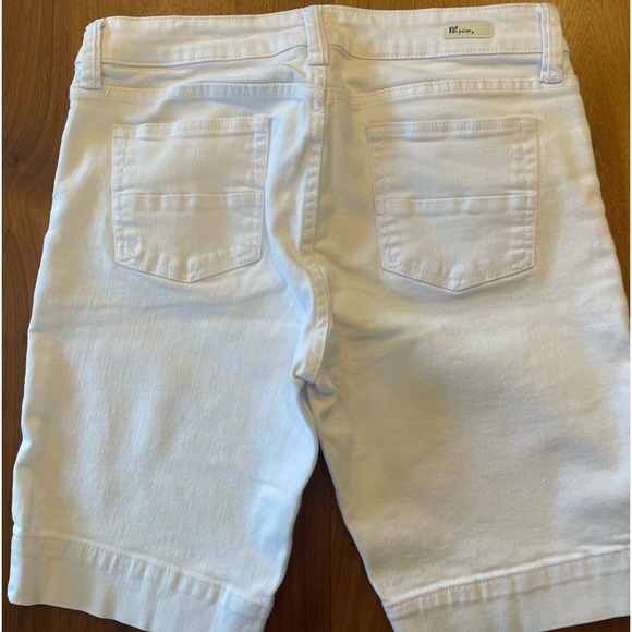 White KUT Denim Jean shorts, size 10 - Picture 3 of 3